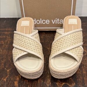 Dolce Vita Eldora Women's natural and white Espadrille Sandals